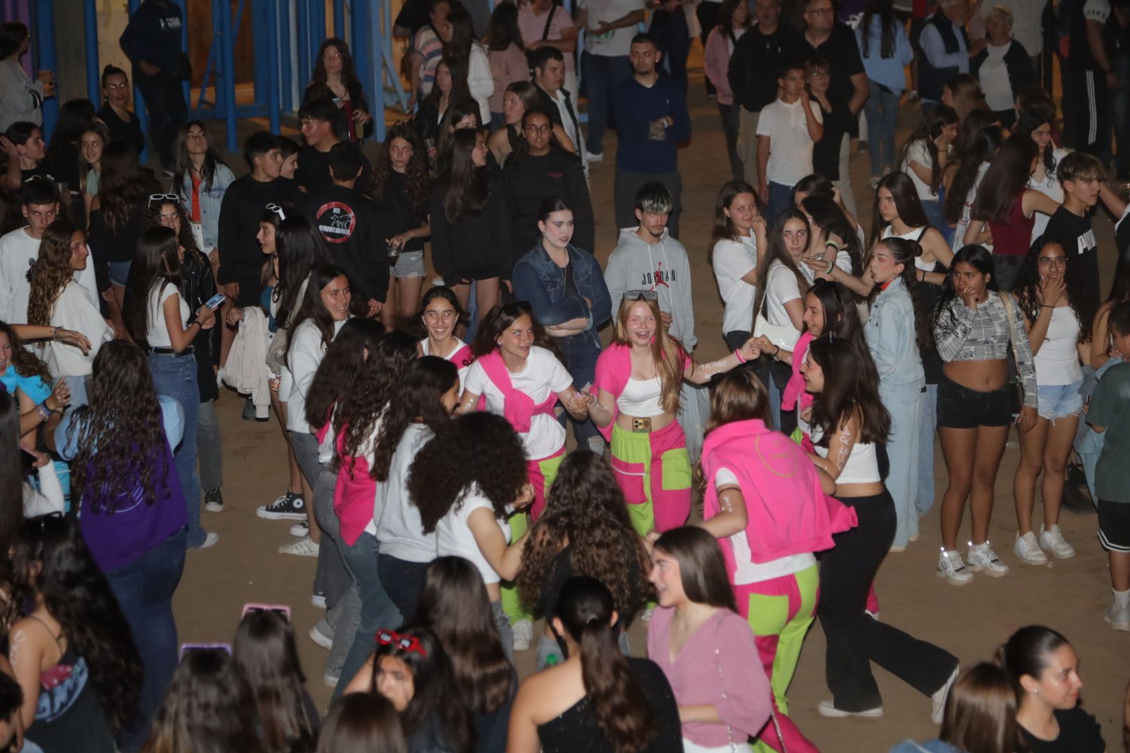 Galería de fotos: El Esclat de Festa inaugura por todo lo alto las fiestas de Almassora