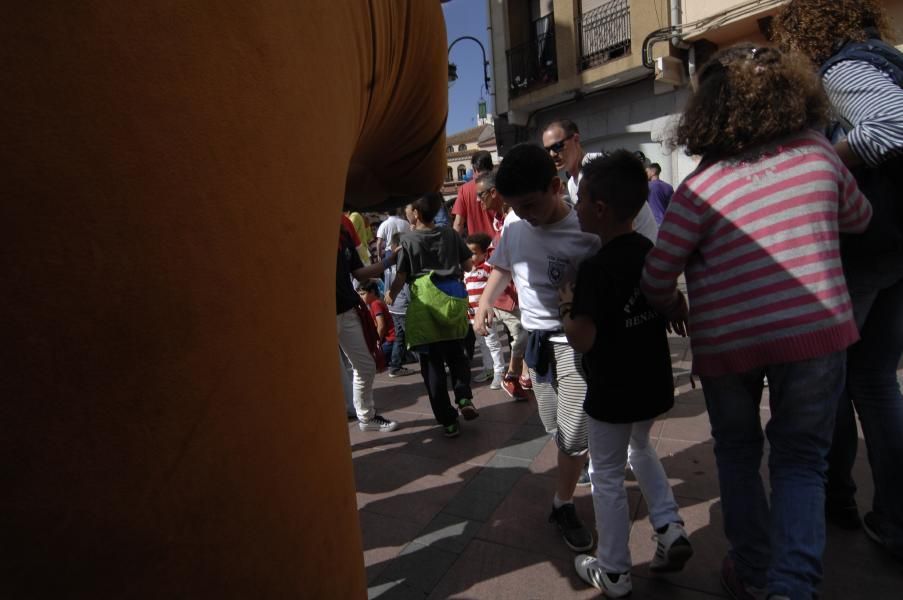 Los toros hinchables llenaron las calles