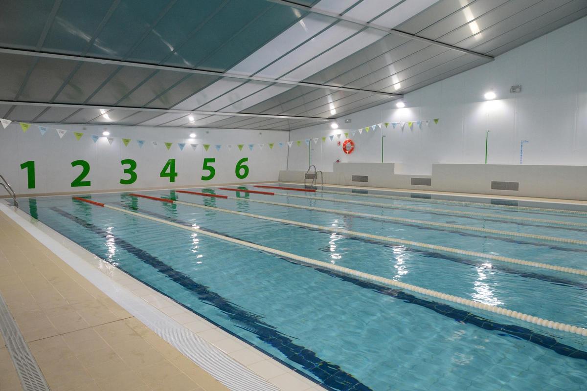 Instalaciones de la piscina municipal de Bueu.