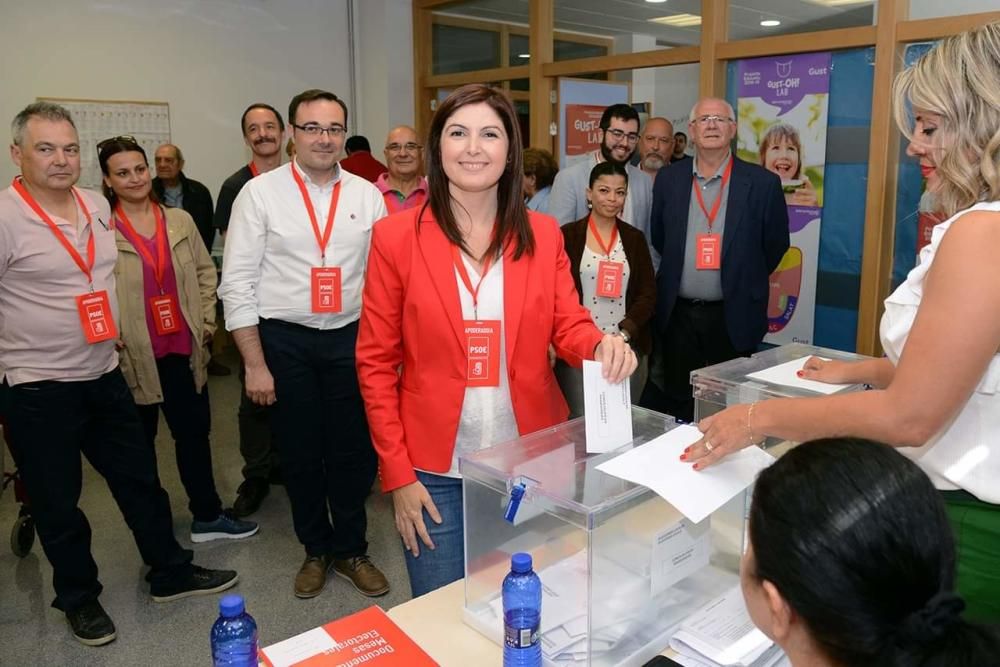 Maribel Albalat (PSPV) vota en Paiporta.