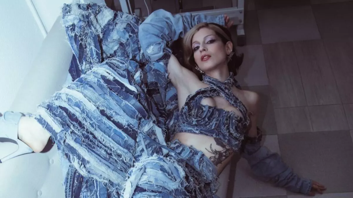 Moda sin g谷nero: cuando la ropa deja de imponer y empieza a acompa?ar