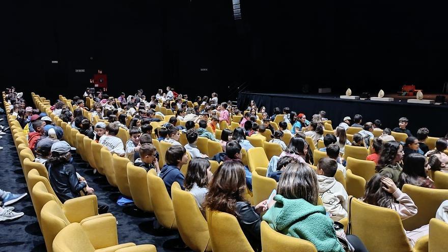 Mamíferos marinos y teatro en el Día del Libro