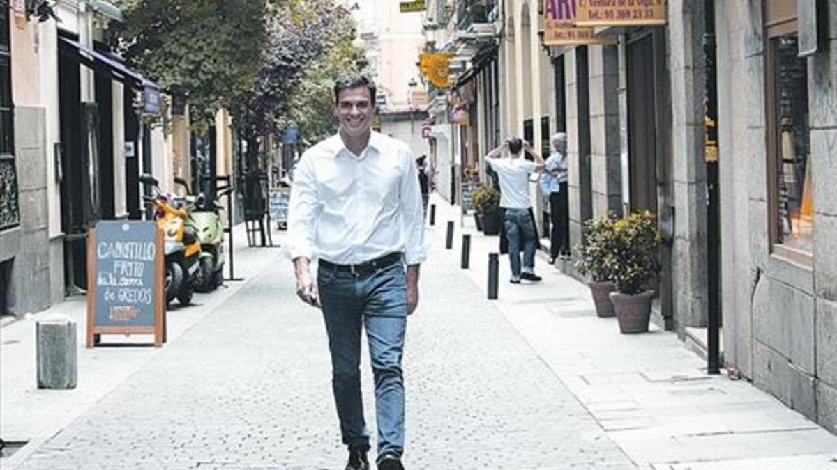 El diputado y aspirante a secretario general del PSOE Pedro Sánchez, fotografiado esta semana en una calle del centro de Madrid.