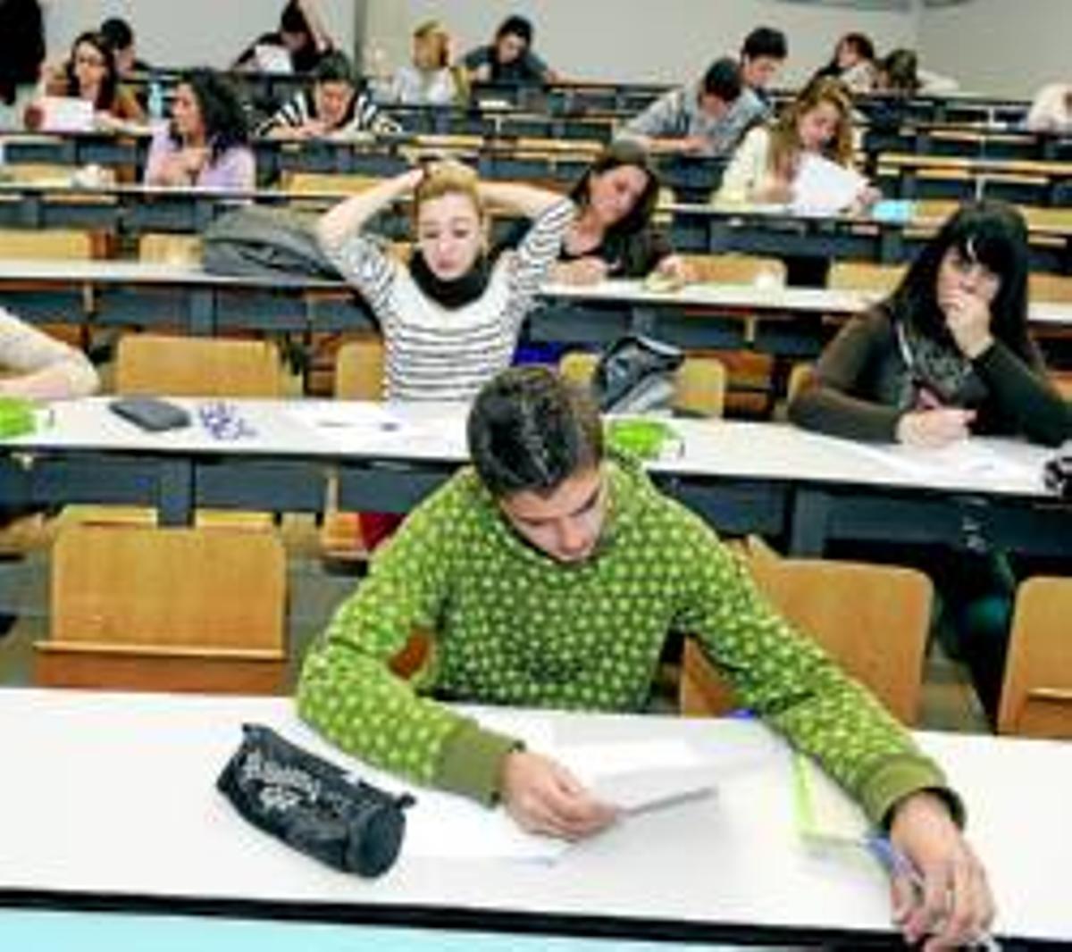 200 alumnos muestran su destreza en griego y latín