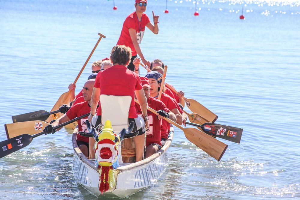 Lo dragones toman la bahía de Torrevieja