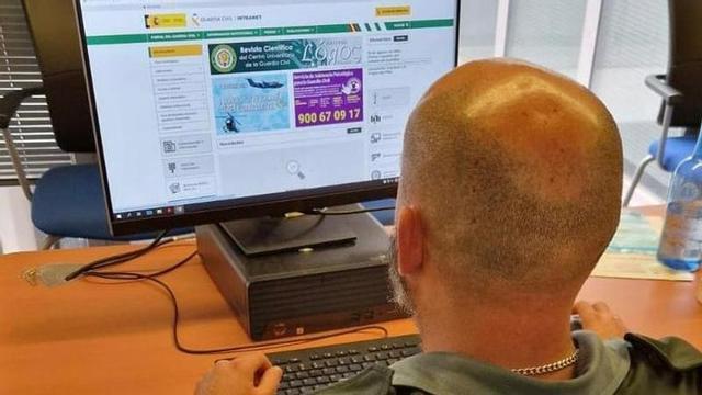 Agente de la Guardia Civil de Huelva.