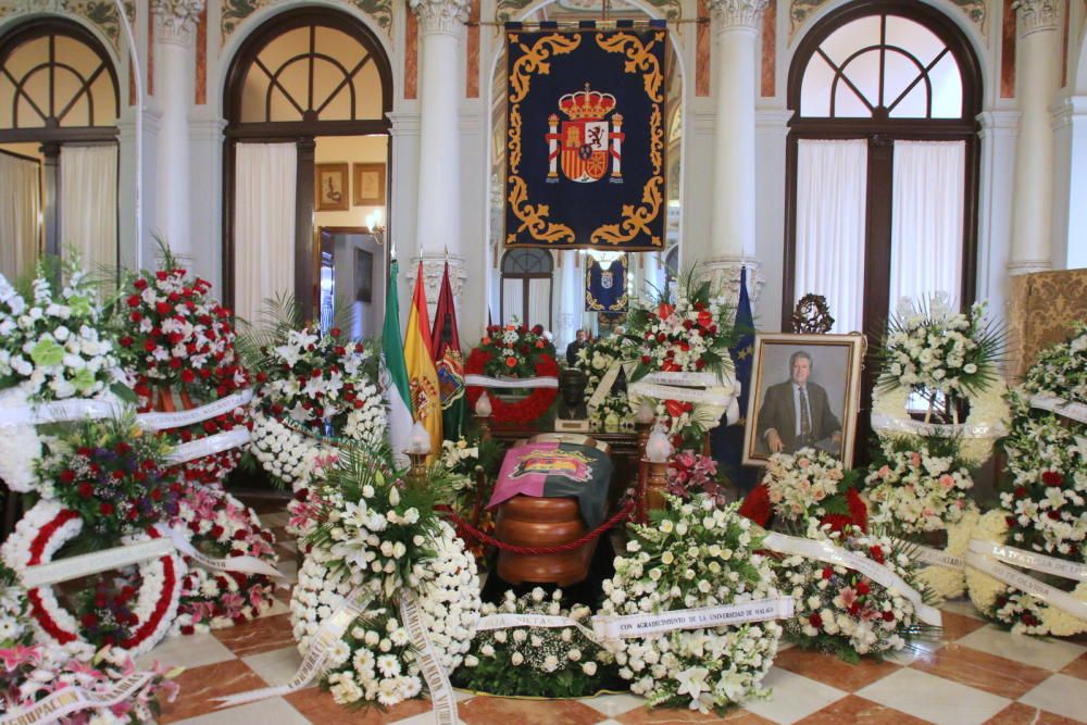 Capilla ardiente de Manuel Alcántara