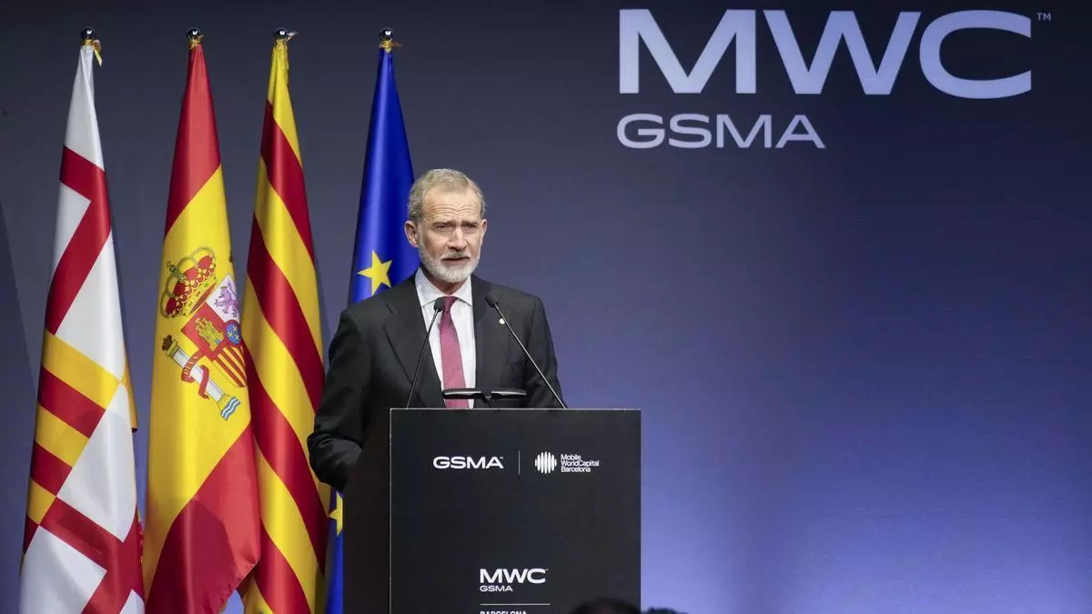 Felipe VI llama a "la máxima moderación en el uso de la fuerza" en Oriente Medio