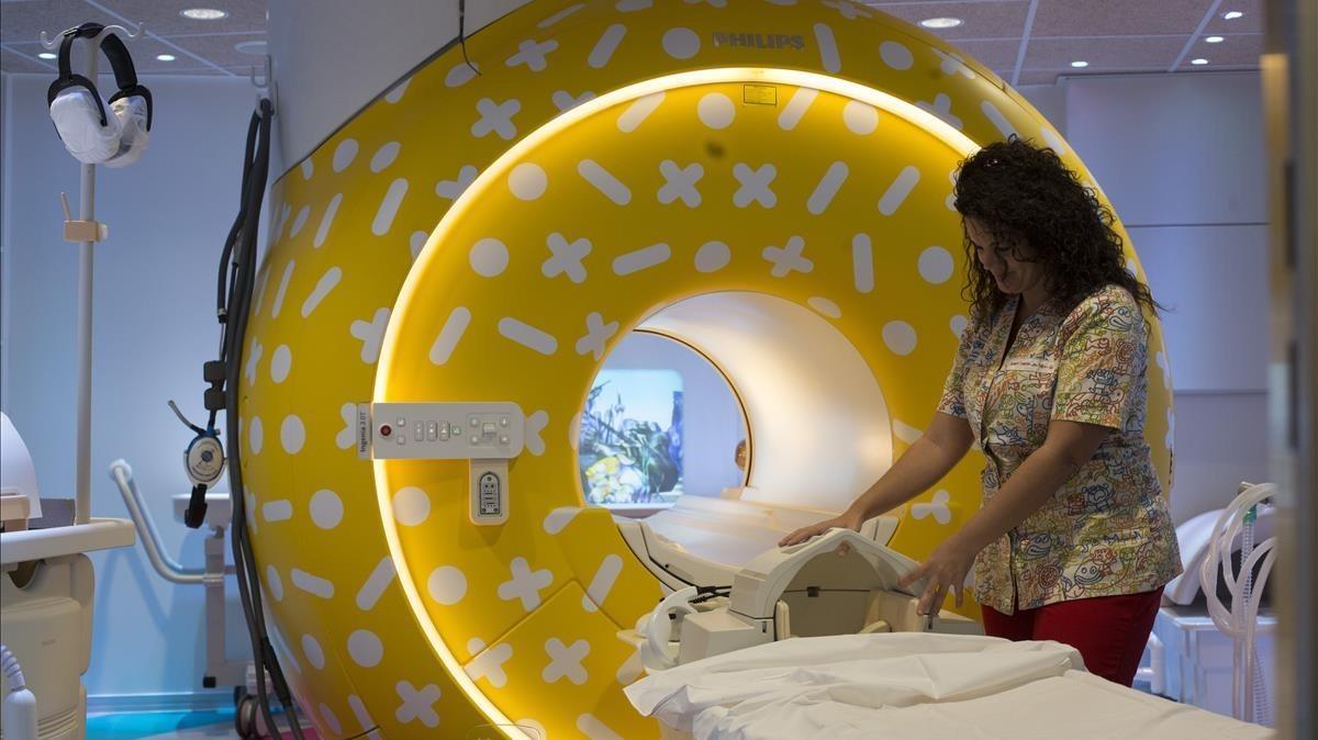Tubo de resonancia magnética en el Hospital de Sant Joan de Déu.