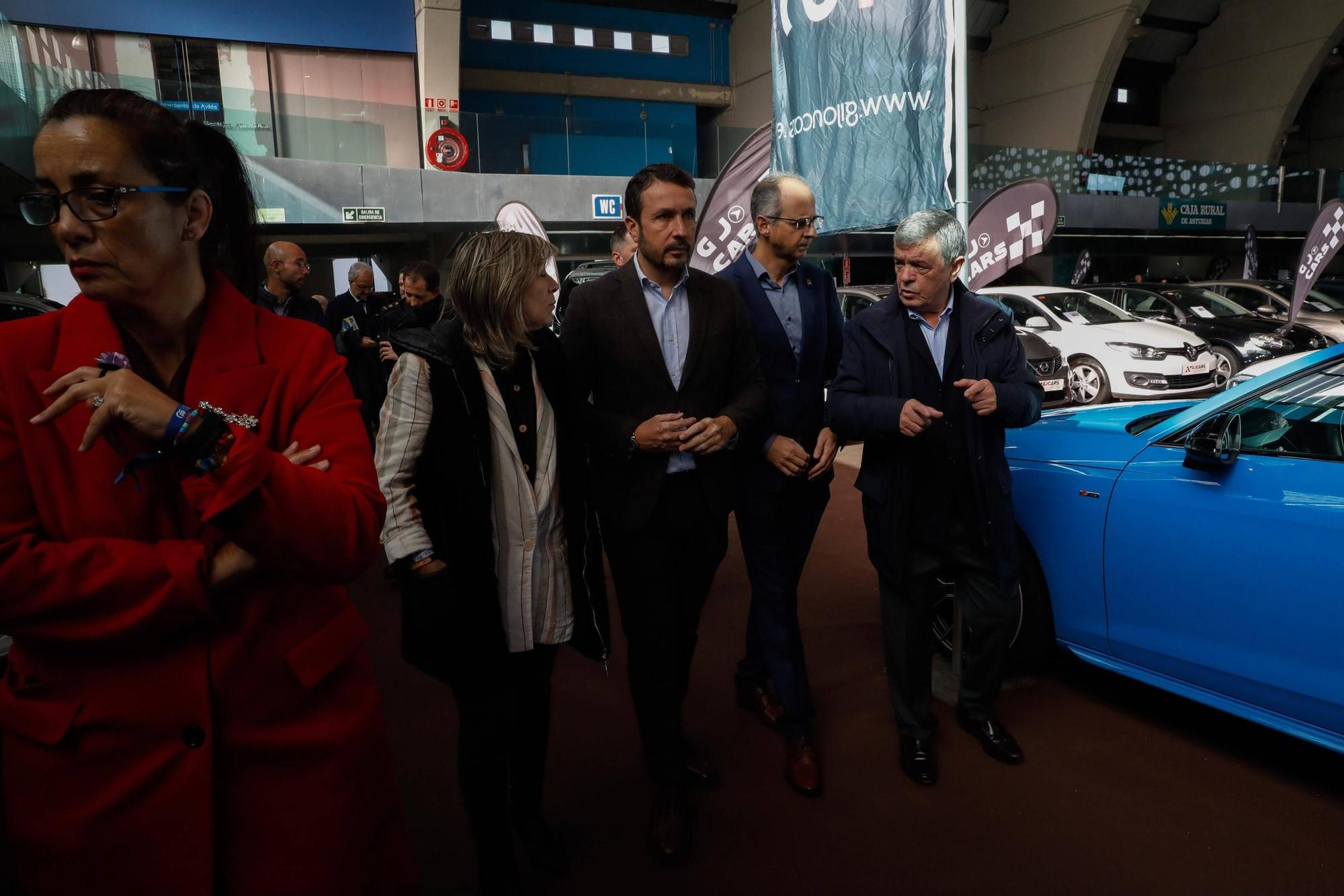 Colas y ventas exprés en el salón del automóvil de Avilés