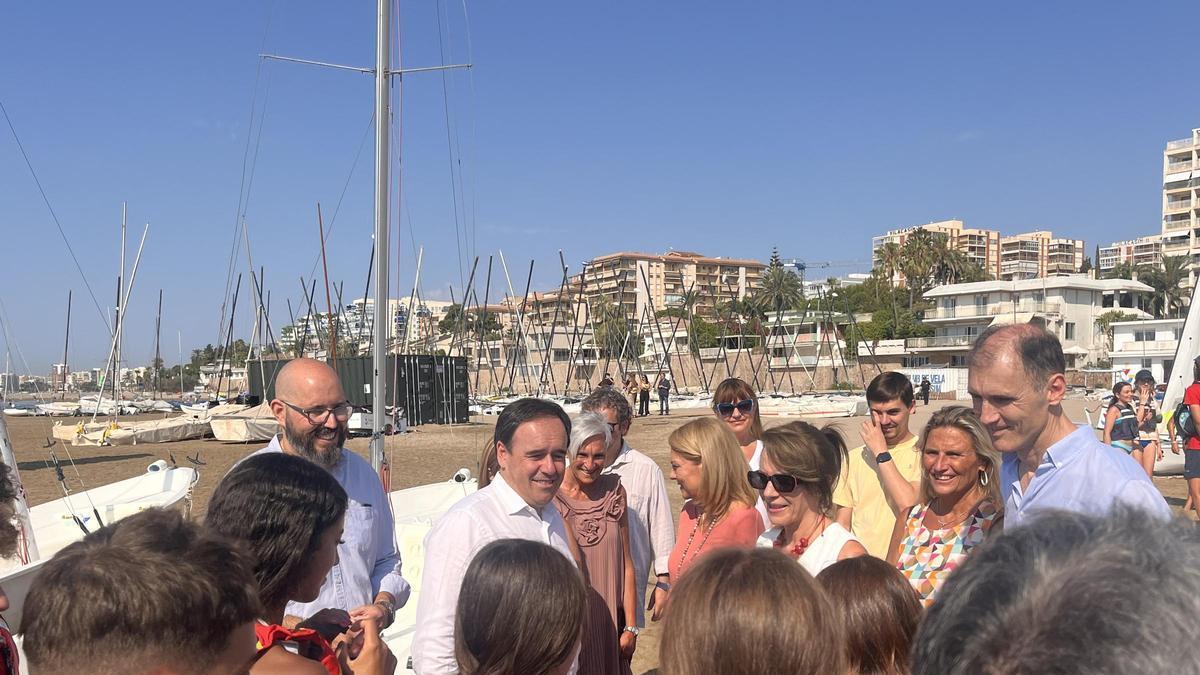 VÍDEO | Pérez Llorca visita la Escola de la Mar de Benicàssim y destaca la apuesta por el ocio educativo este verano