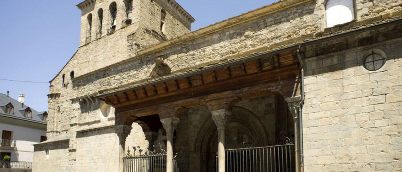 Catedral de Jaca, parada el camino aragonés.