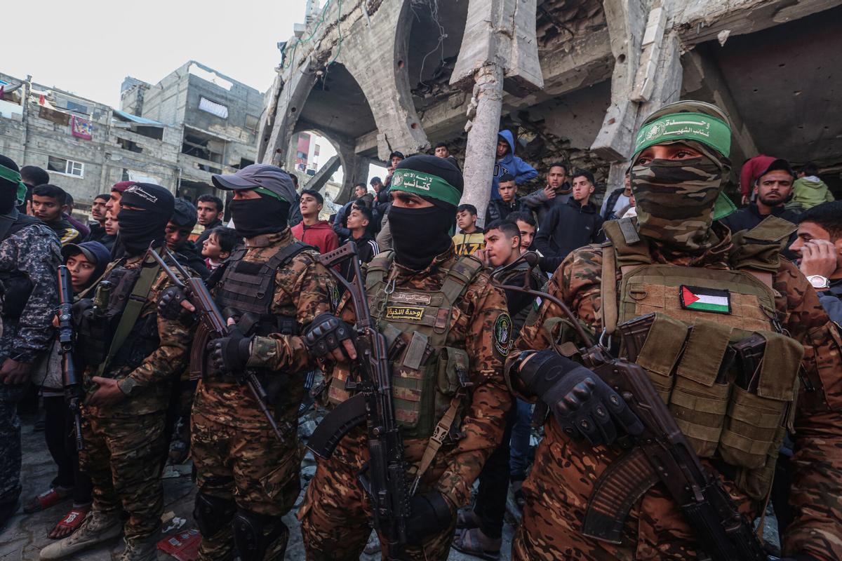 Imagen de archivo de miembros del brazo militar del Movimiento de Resistencia Islámica (Hamás).