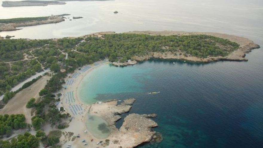 Descubre las mejores playas y calas de Ibiza