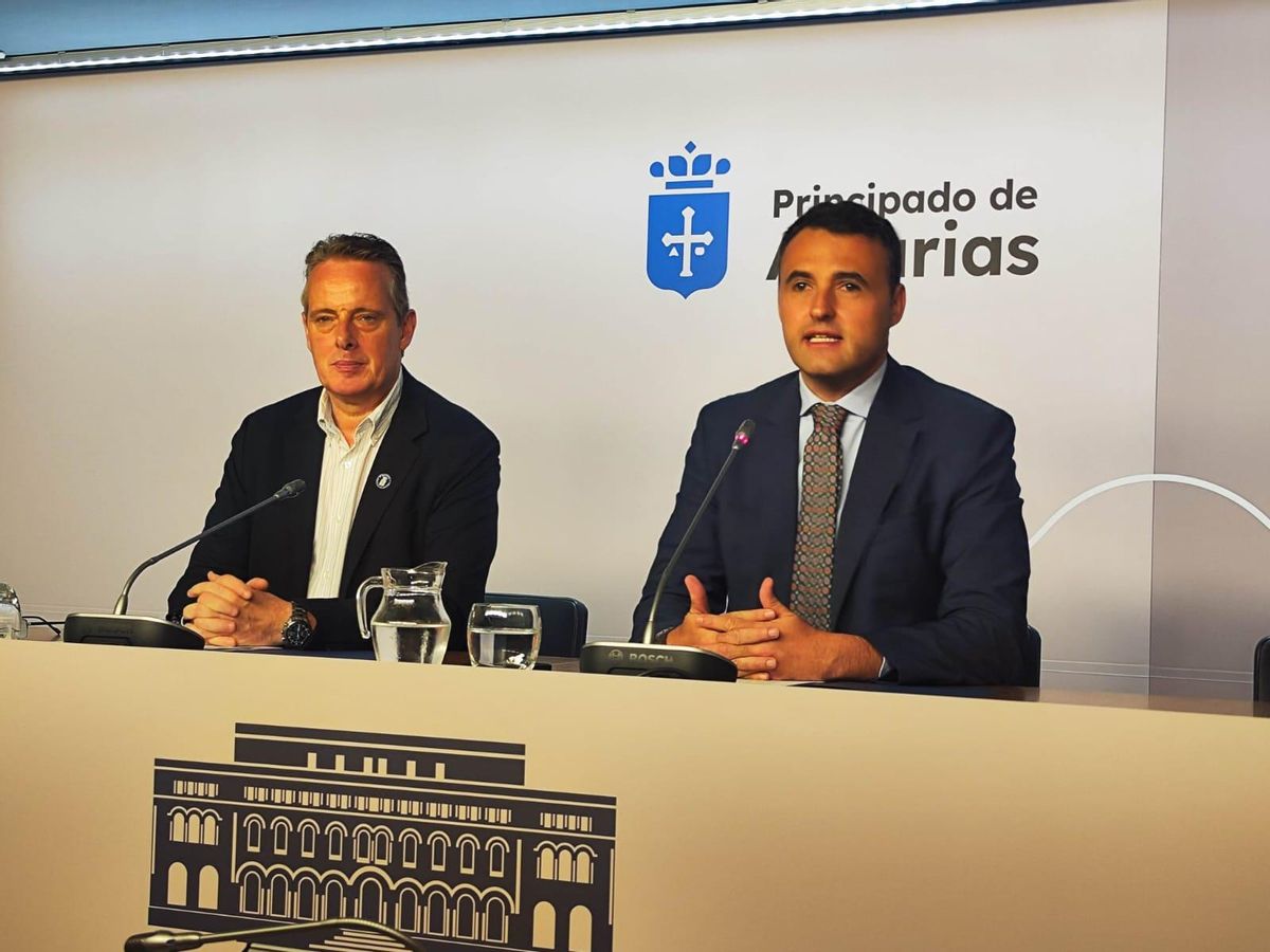 Marcelinos Marcos y Guillermo Peláez en la rueda de prensa del Consejo de Gobierno.