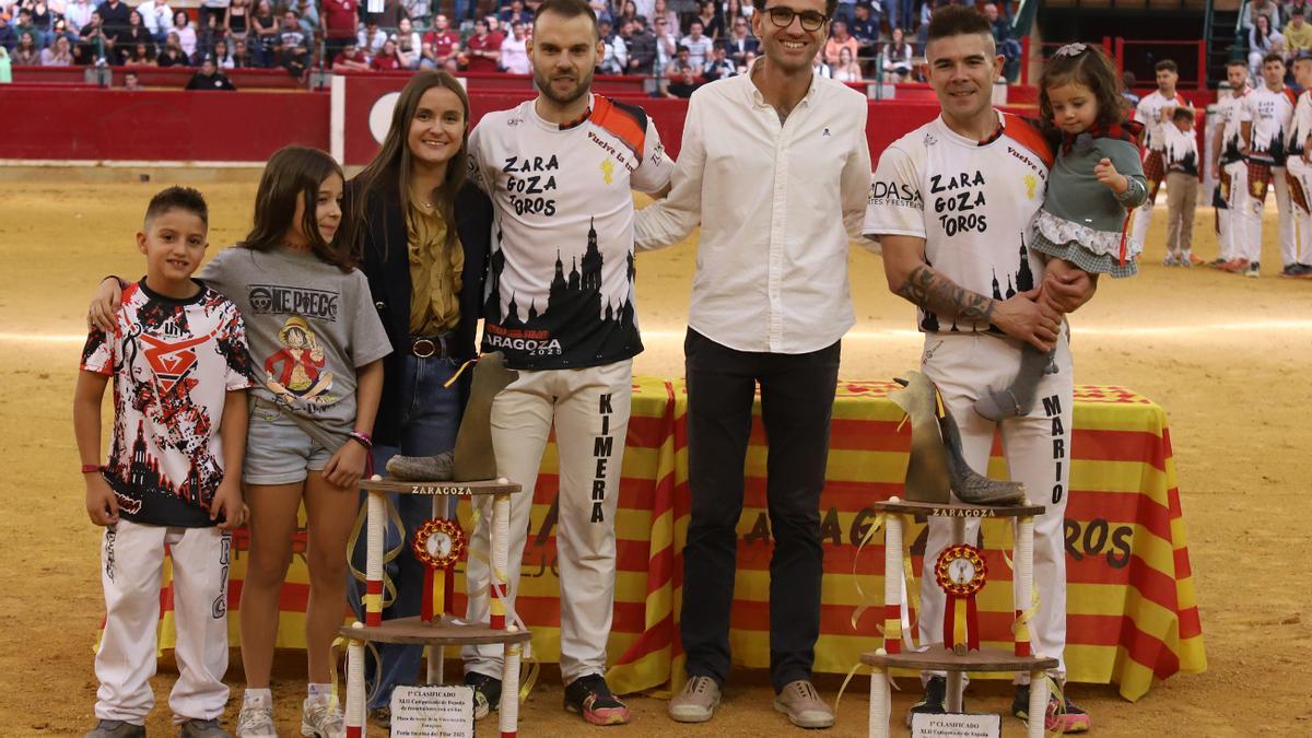 Los ganadores del Campeonato de España de recortadores con anillas.