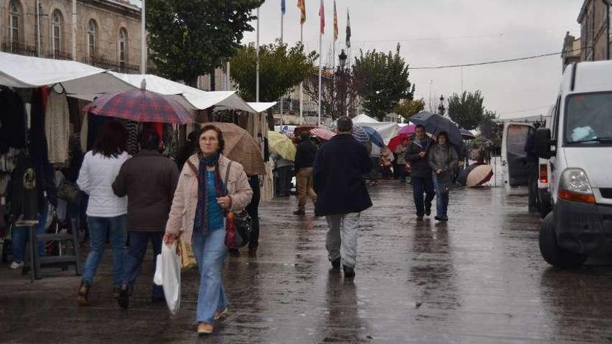 Los gitanos zamoranos tuvieron que abandonar el mercado de Tui durante una temporada por su conflicto con el clan de los Morones o gitanos gallegos. // FdV