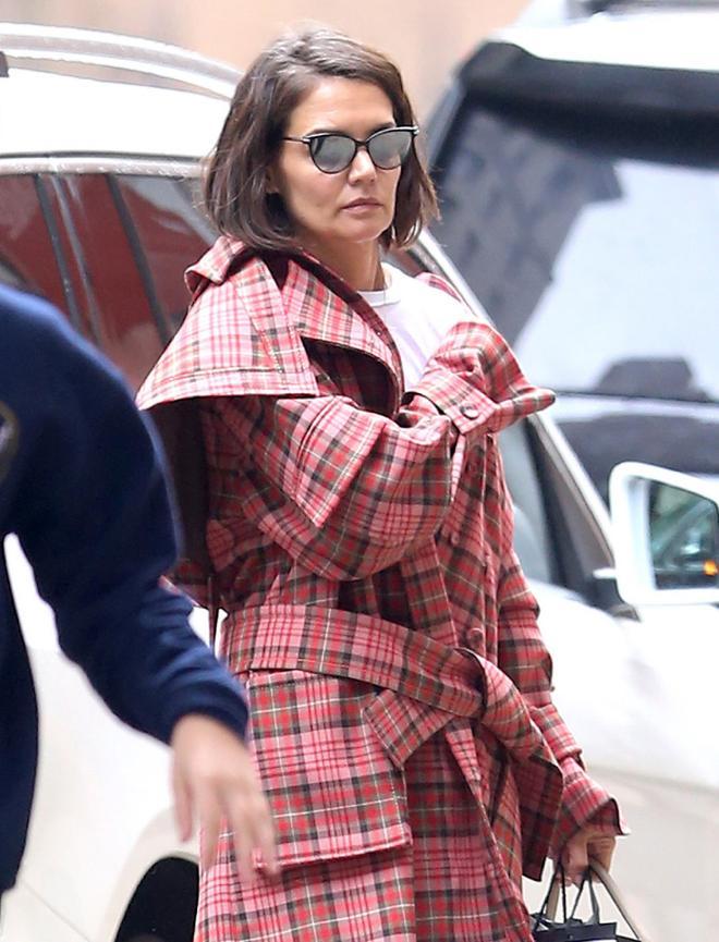 Katie Holmes con abrigo en Nueva York