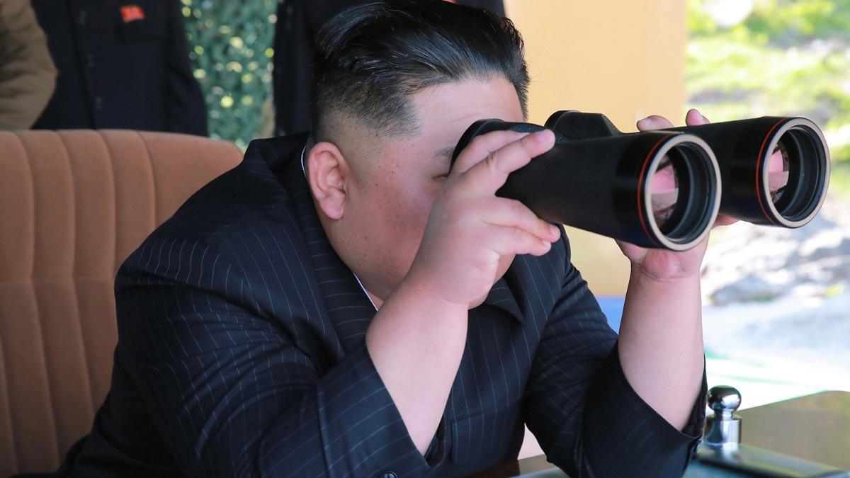 Kim Jong-un supervisa personalmente el último lanzamiento de misiles en Corea del Norte.