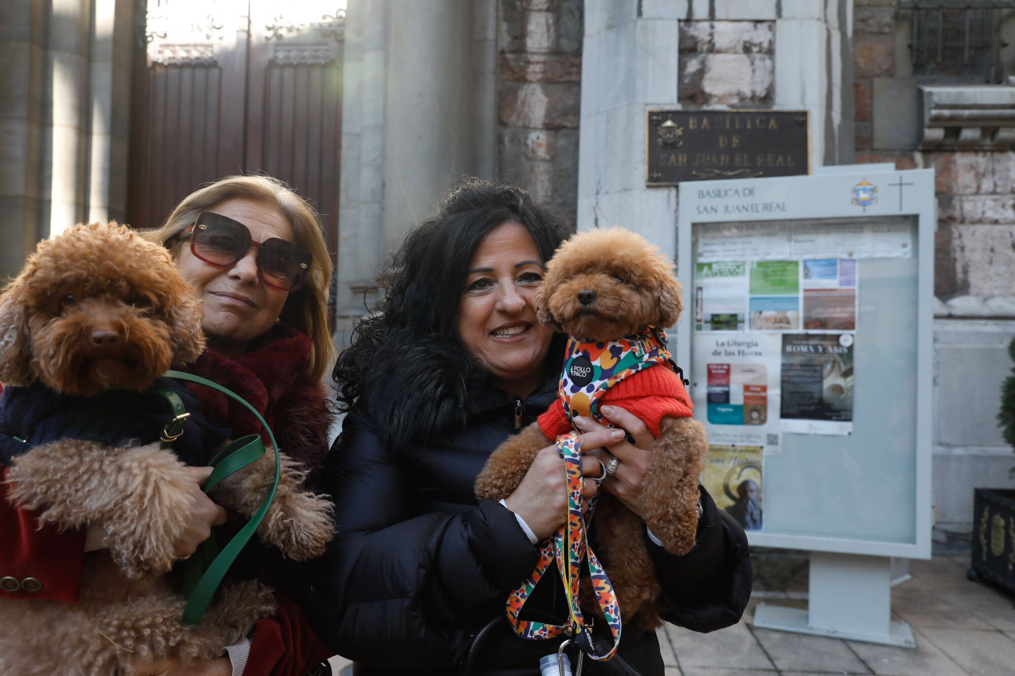 EN IMÁGENES: Bendición de mascotas por San Antón en la basílica de San Juan de Oviedo