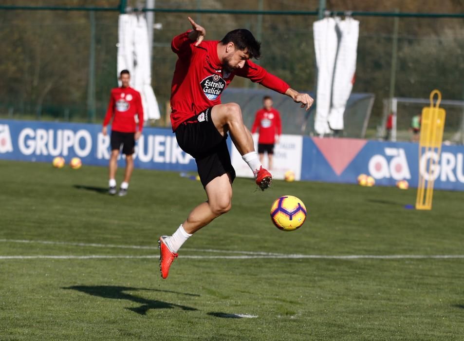 El Dépor se entrena antes de viajar a Almería