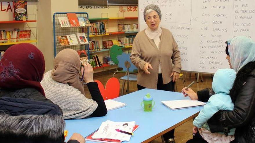 Onda enseña castellano a mujeres inmigrantes