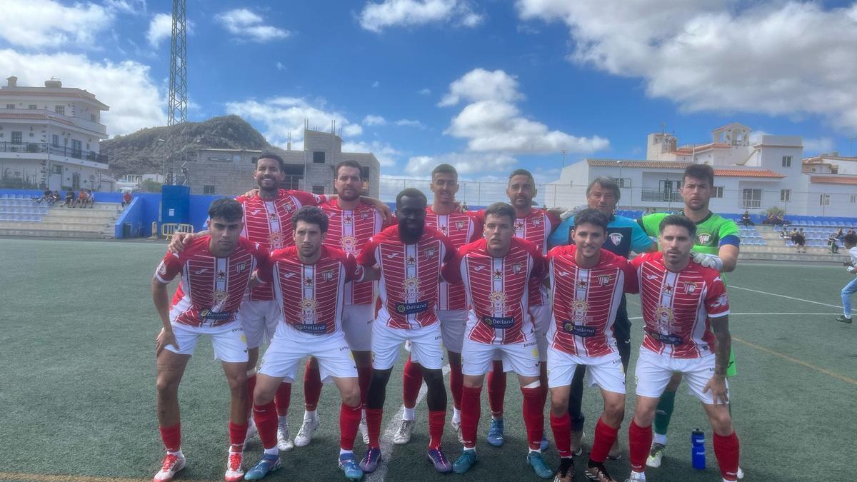 Alineación batatera ante el CD Buzanada