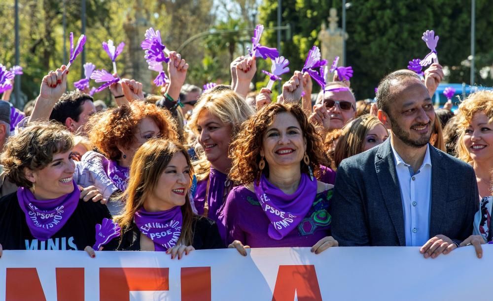 Montero (PSOE) critica la "pose" y la falta de ...