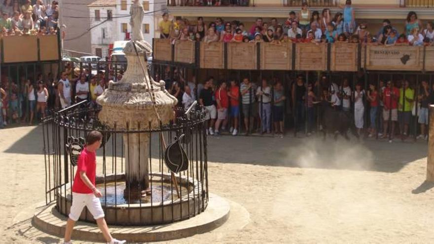 EUPV Viver critica que la ubicación de la plaza de toros suprime plazas de parking