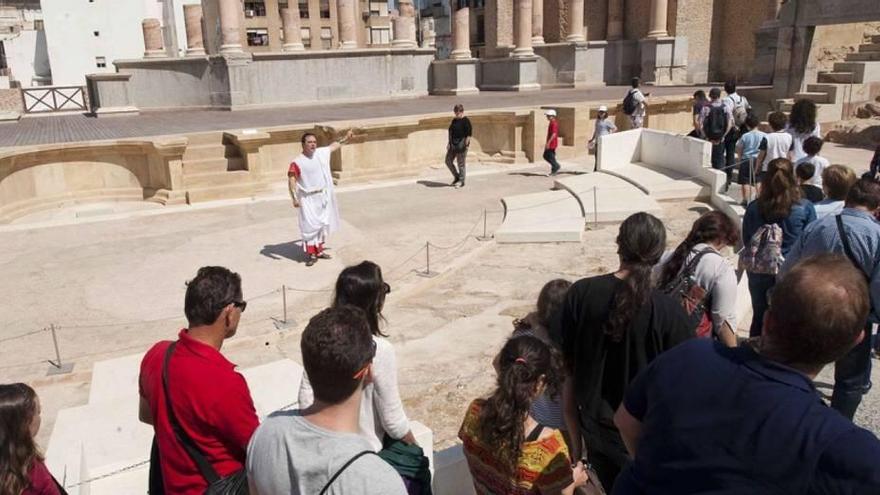 Nuevo impulso al turismo en Semana Santa con rutas guiadas familiares