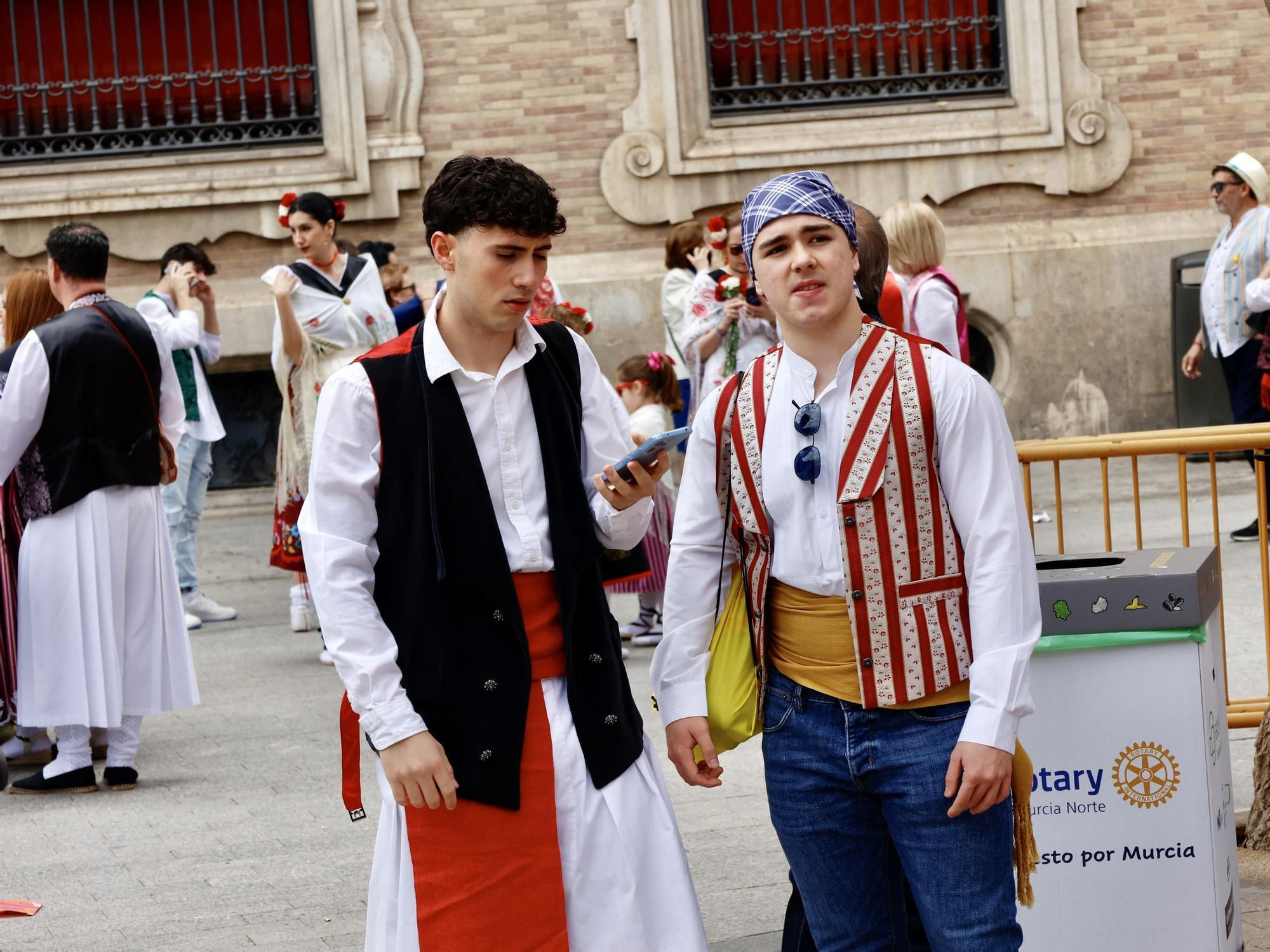 Ambiente en las calles de Murcia durante el Bando de la Huerta