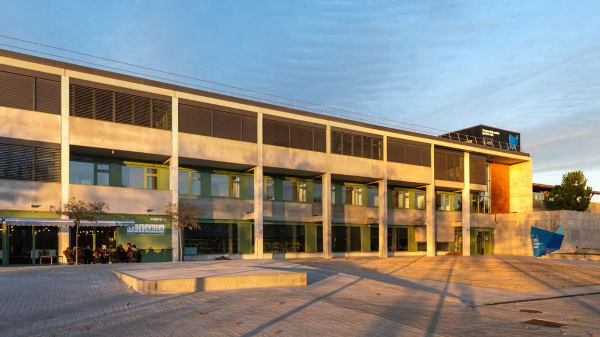 L’edifici central del Campus Igualada