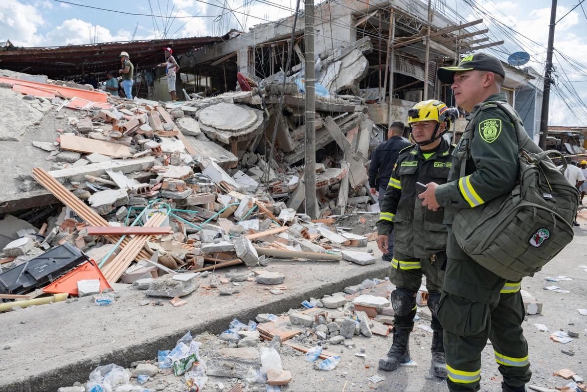 Colombia busca a supervivientes del terremoto
