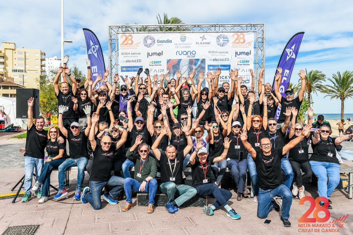 La "familia" del Club de Córrer el Garbí, al final de la jornada