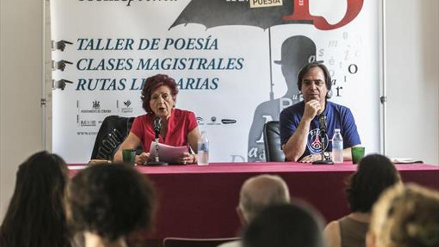 Fernández Mallo resalta que «la poesía está en todos los lados»