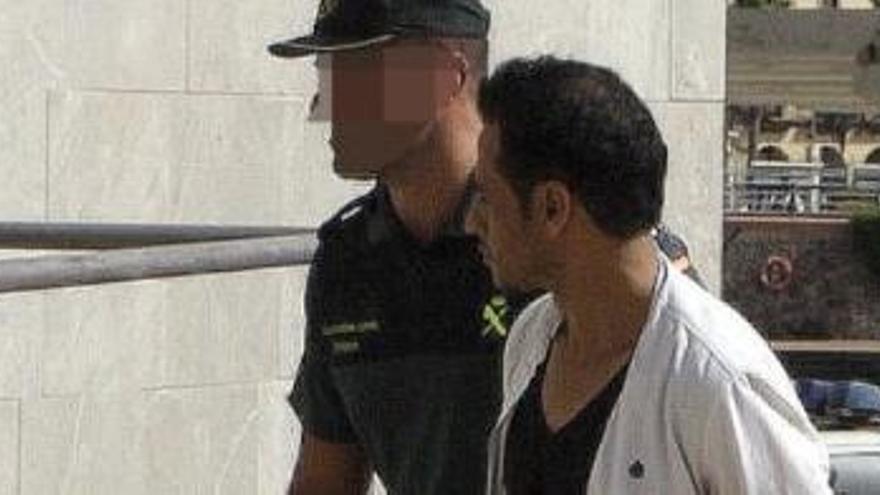 El detenido, tras su detención en verano del año pasado.