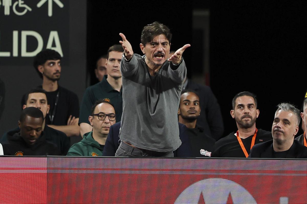 Dimitris Giannakopoulos, presidente de Panathinaikos, en el Roig Arena