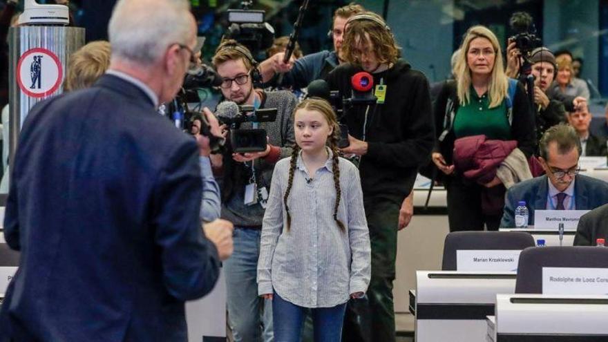 La joven heroína contra el cambio climático lleva su lucha a Bruselas