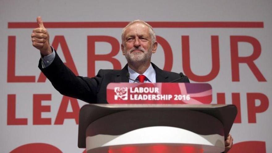 Los laboristas británicos reeligen a Jeremy Corbyn como líder