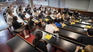Emergència universitària en ciències de la salut: falten professors