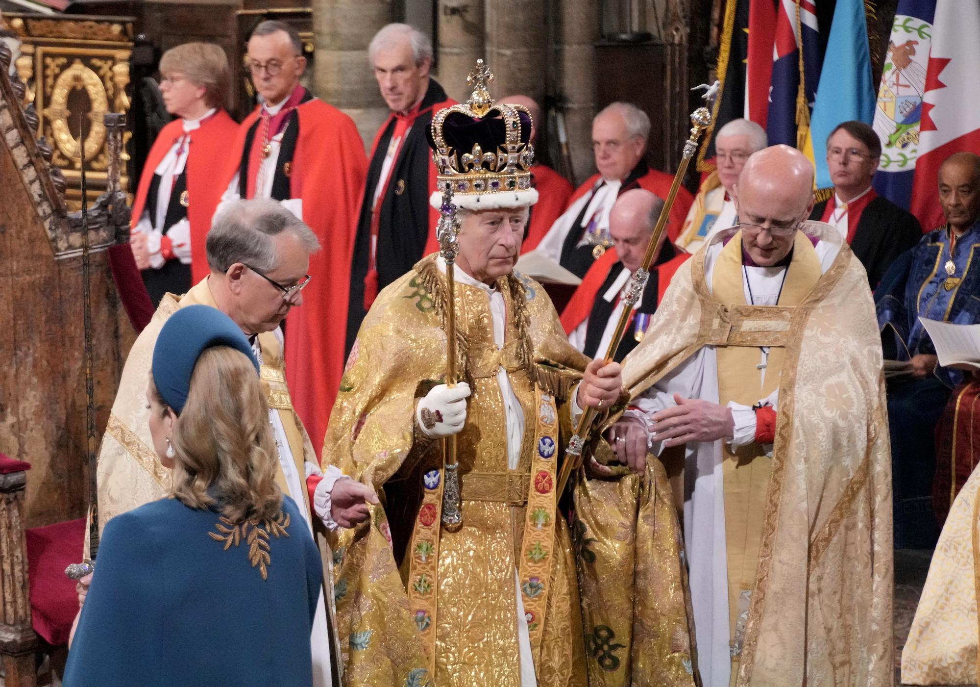 La coronació de Carles III en imatges