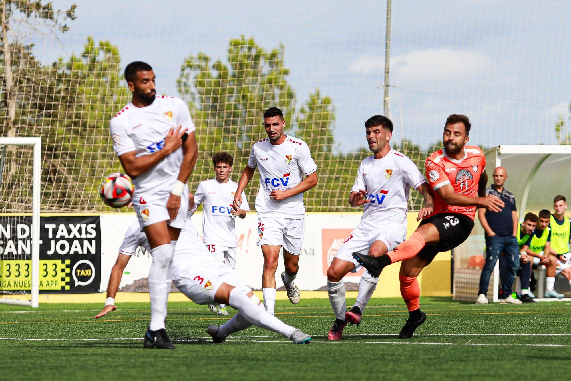 Las fotos del partido entre la Penya Independent y el Terrassa