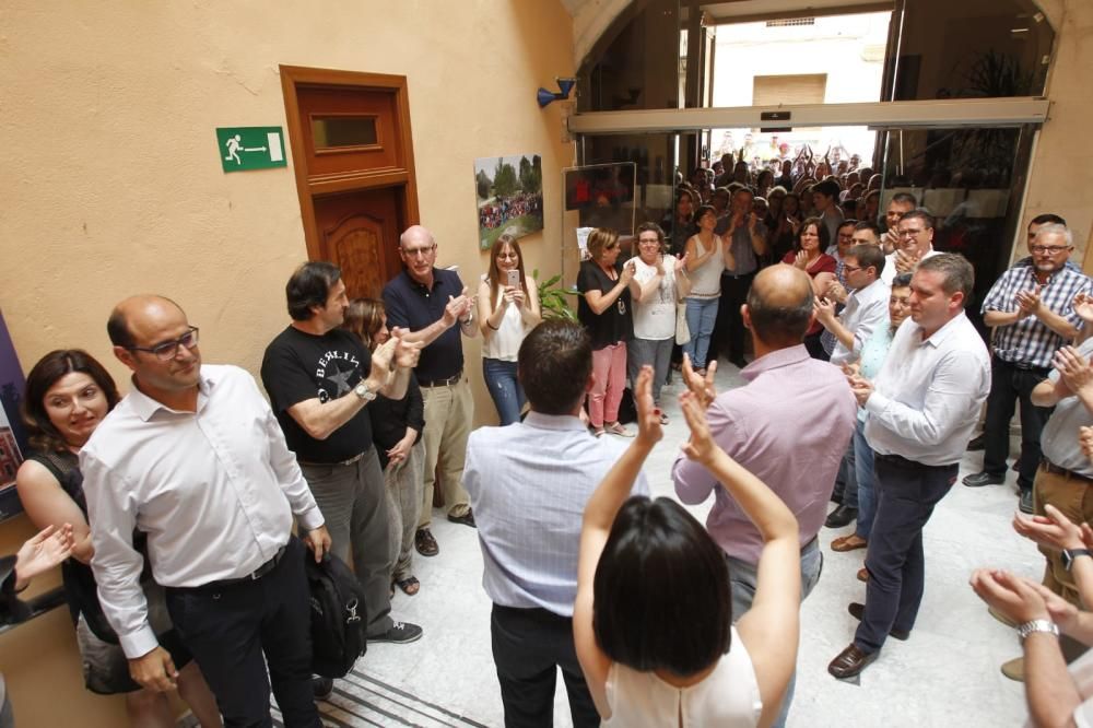 Jorge Rodriguez entra en el Ayuntamiento de Ontinyent tras ser detenido y dejarlo el juez en libertad con cargos.