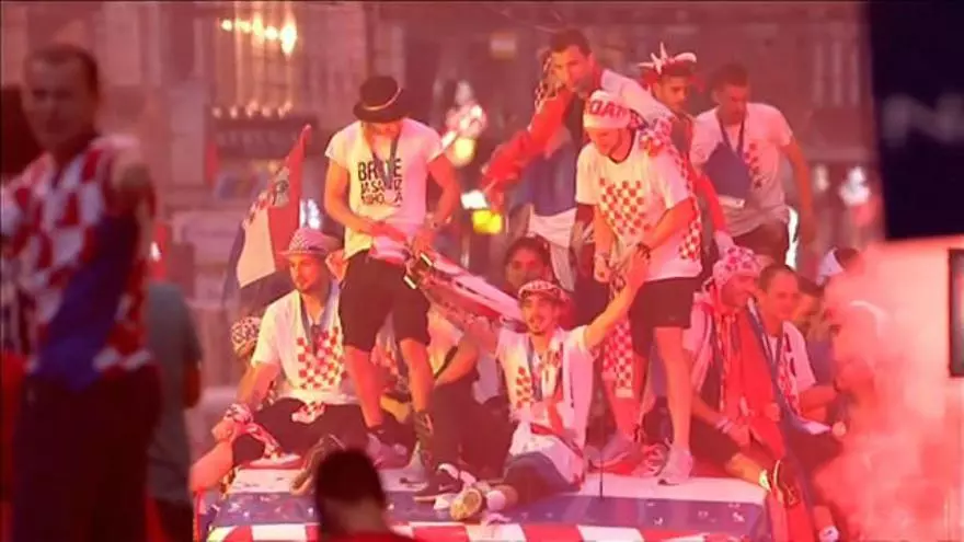 Los jugadores de Croacia, recibidos como héroes en Zagreb