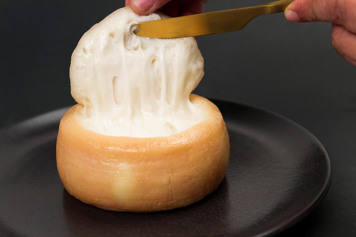 Una Torta del Casar, queso de sabores sorprendentes.