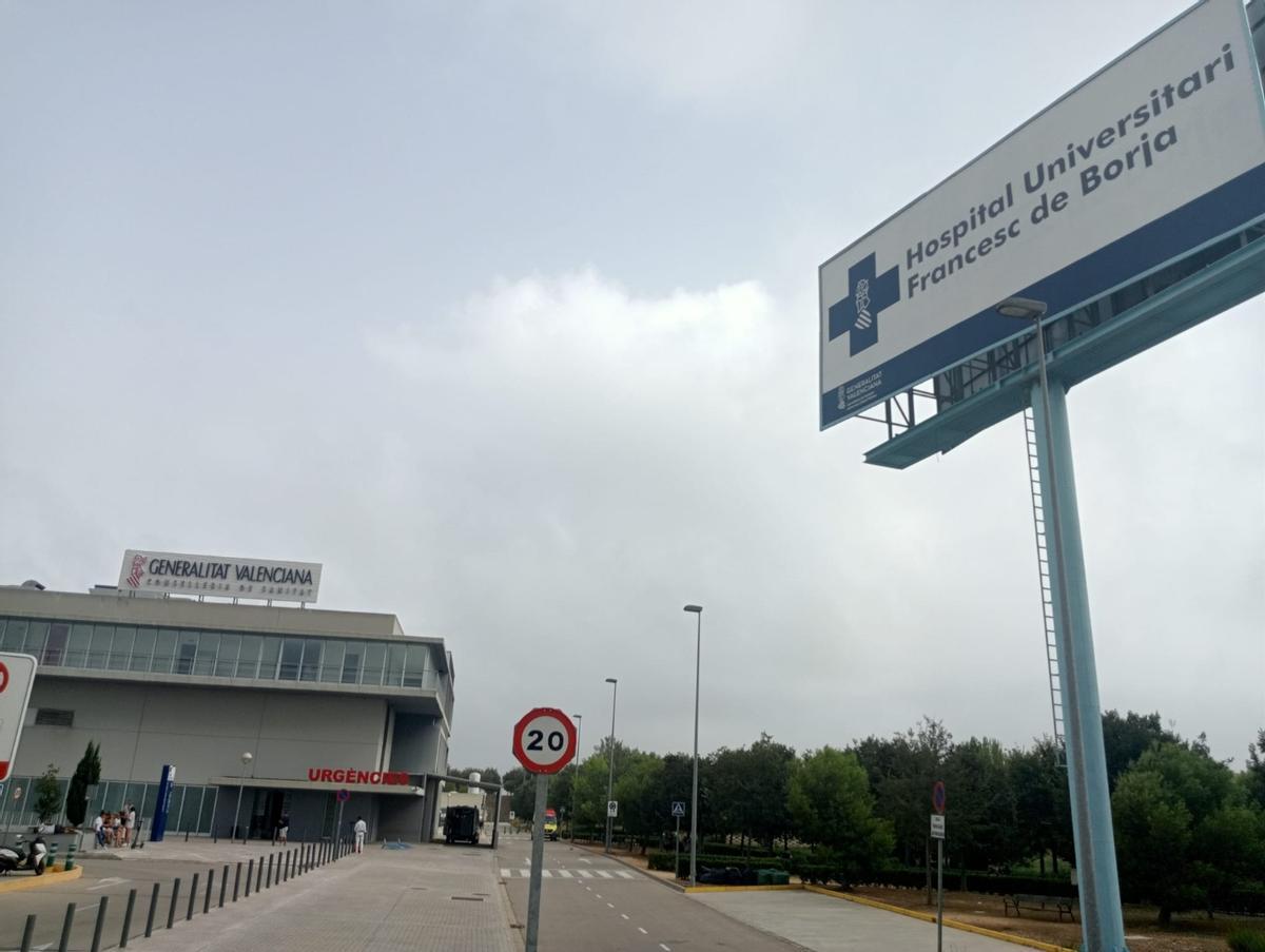Entrada al hospital de Gandia, en una imagen de archivo.