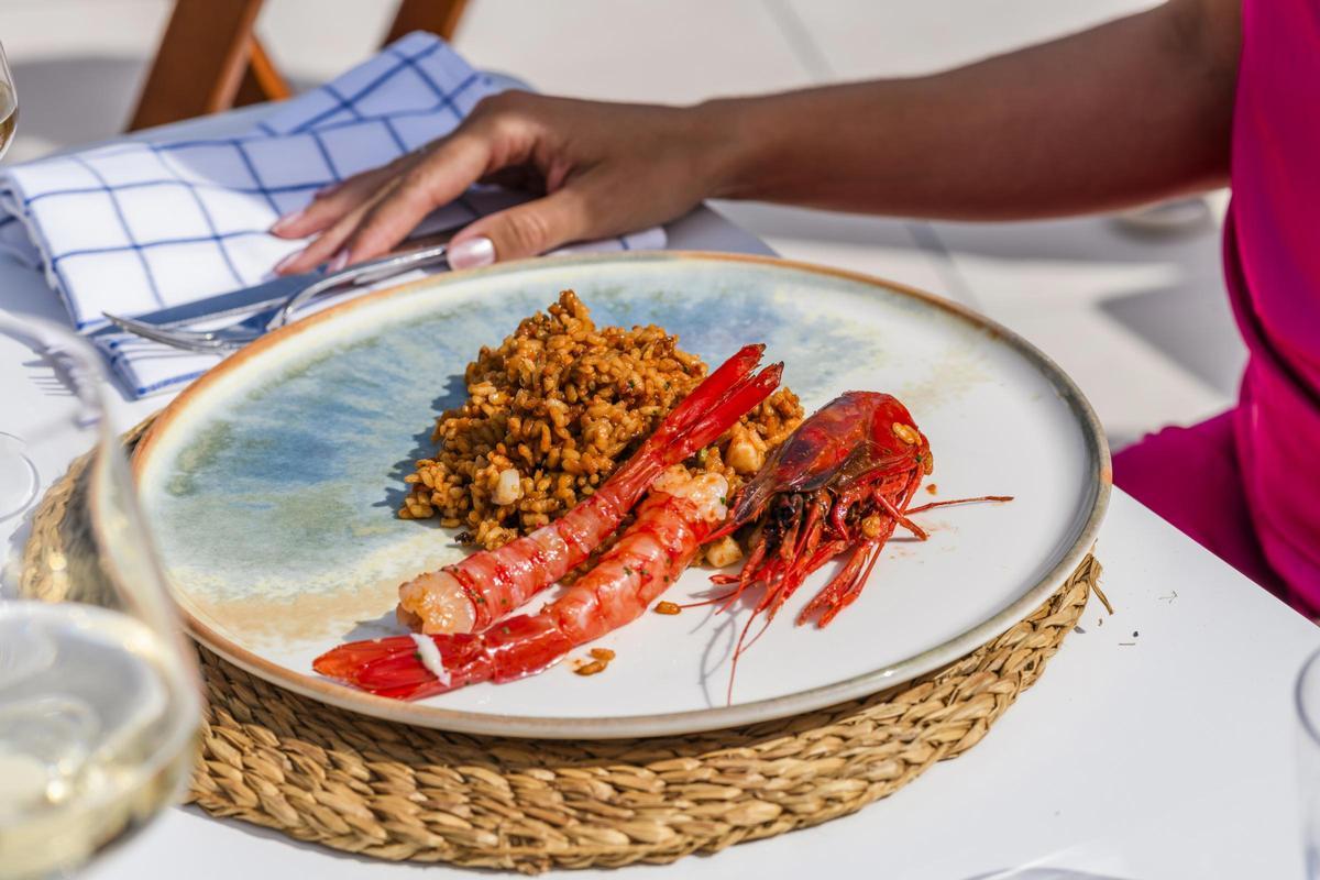 WOW Beach se distingue igualmente por la variada oferta culinaria de su restaurante.