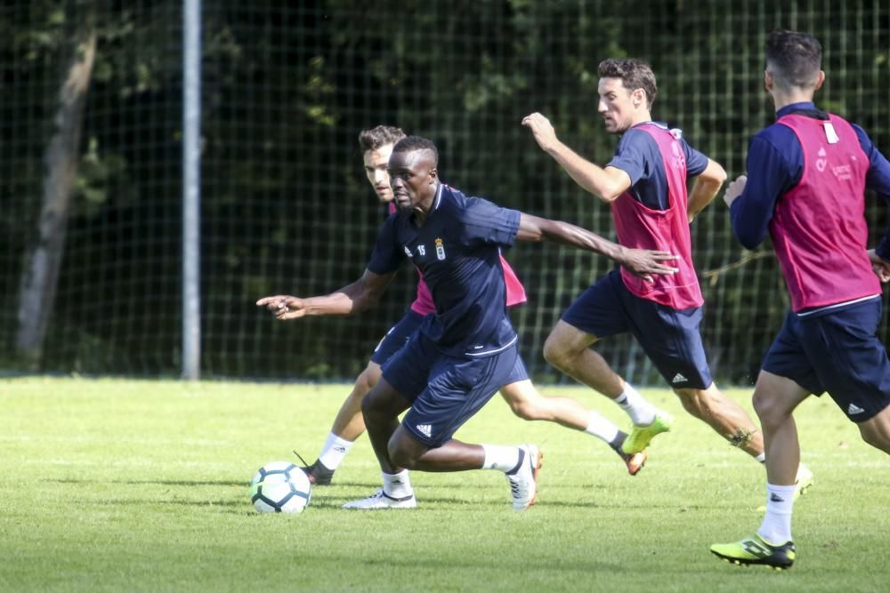 Entrenamiento del Real Oviedo en el Requexón