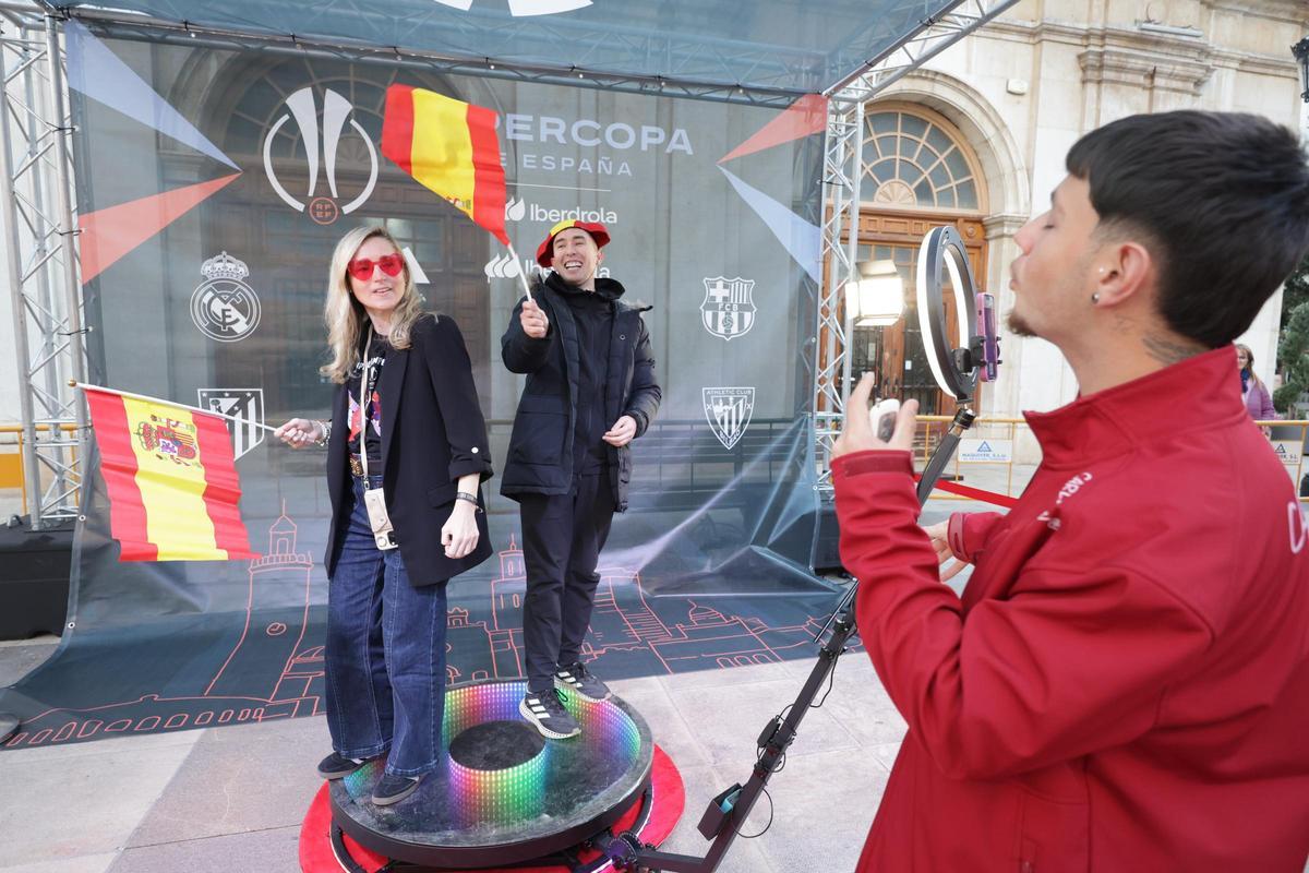 ¡Búscate en la 'fan zone' de la Supercopa de España Femenina en Castellón!