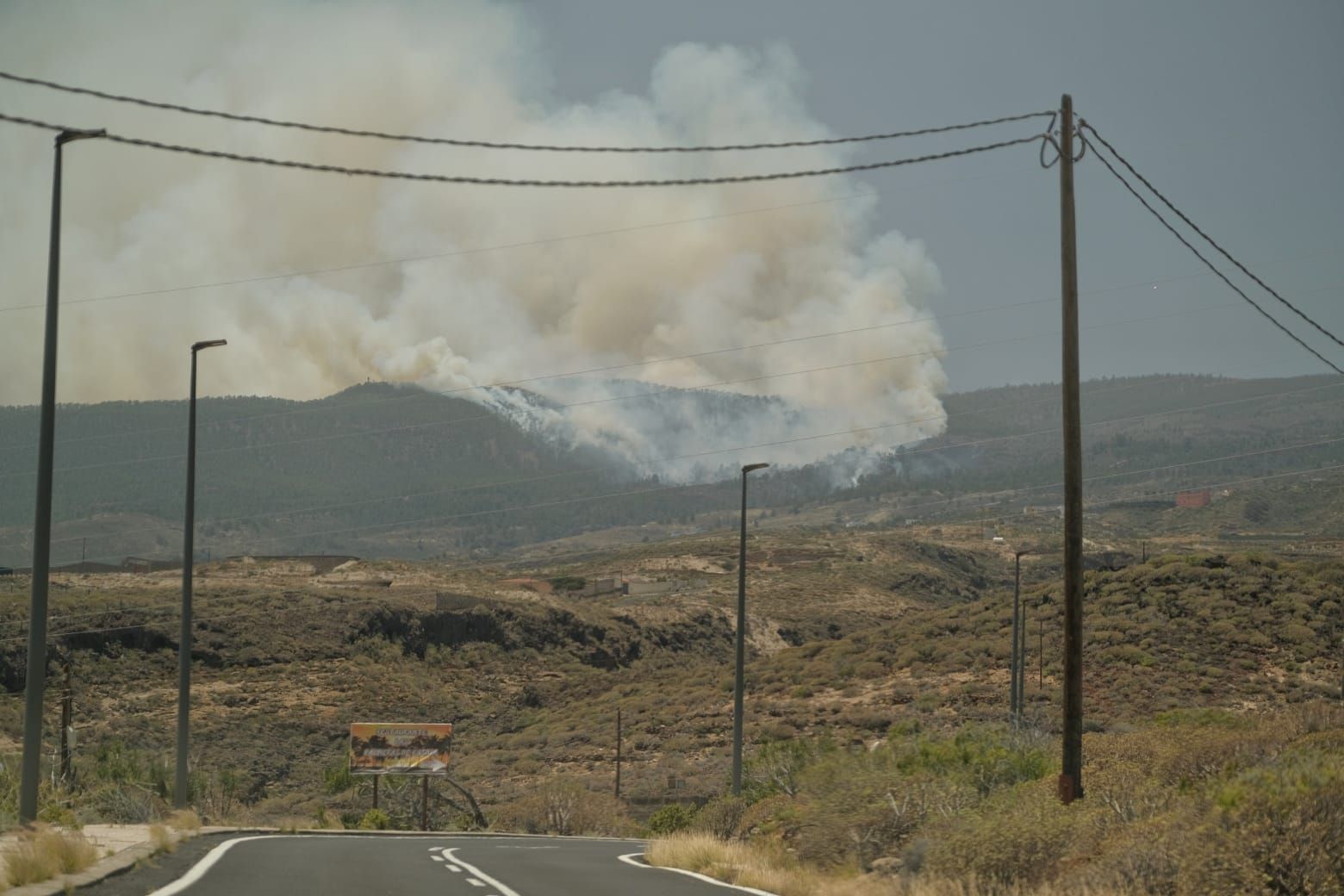 Incendio forestal en Arico